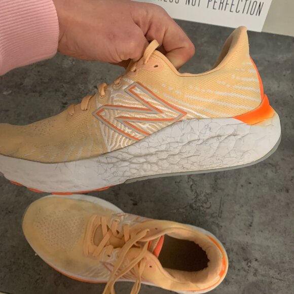 Orange New Balance Freshfoam - Picture 5 of 6